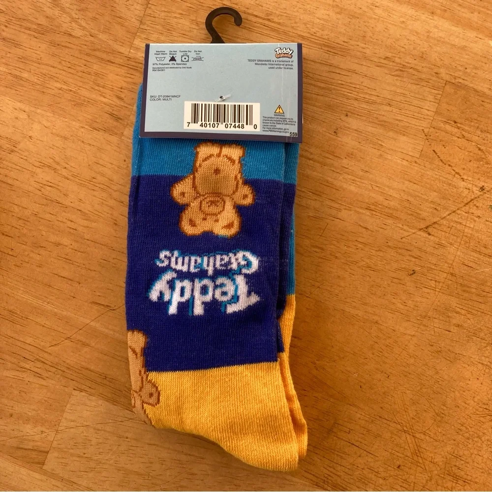 Teddy Graham’s men’s crew socks 6-12
